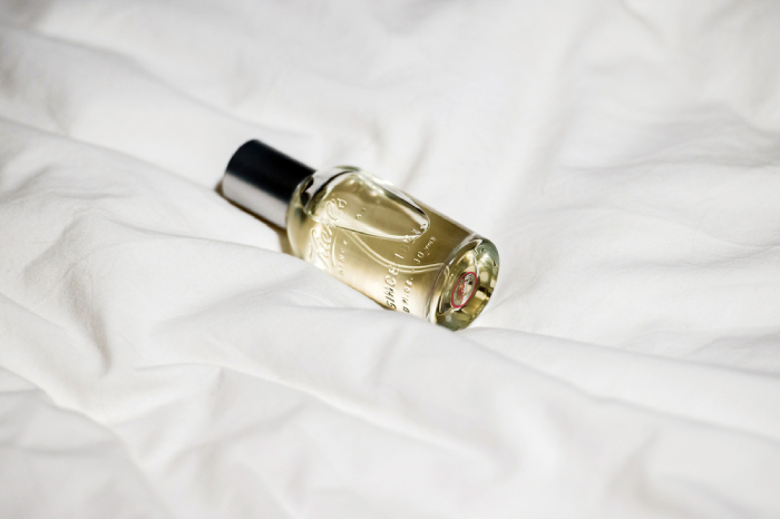 bedtime fragrances, wearing perfume to bed